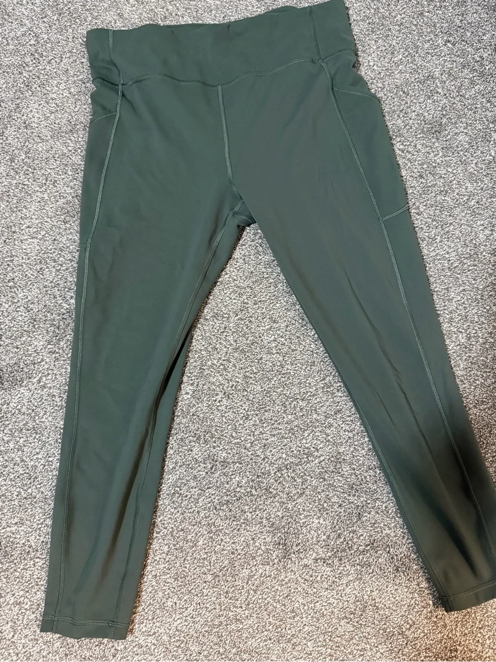 Base pace Green Active Leggings